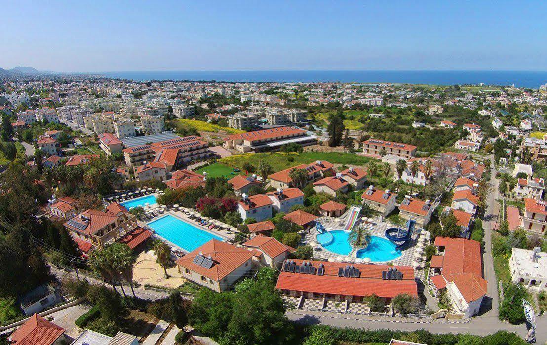 Riverside Garden Resort Kyrenia  Exterior foto