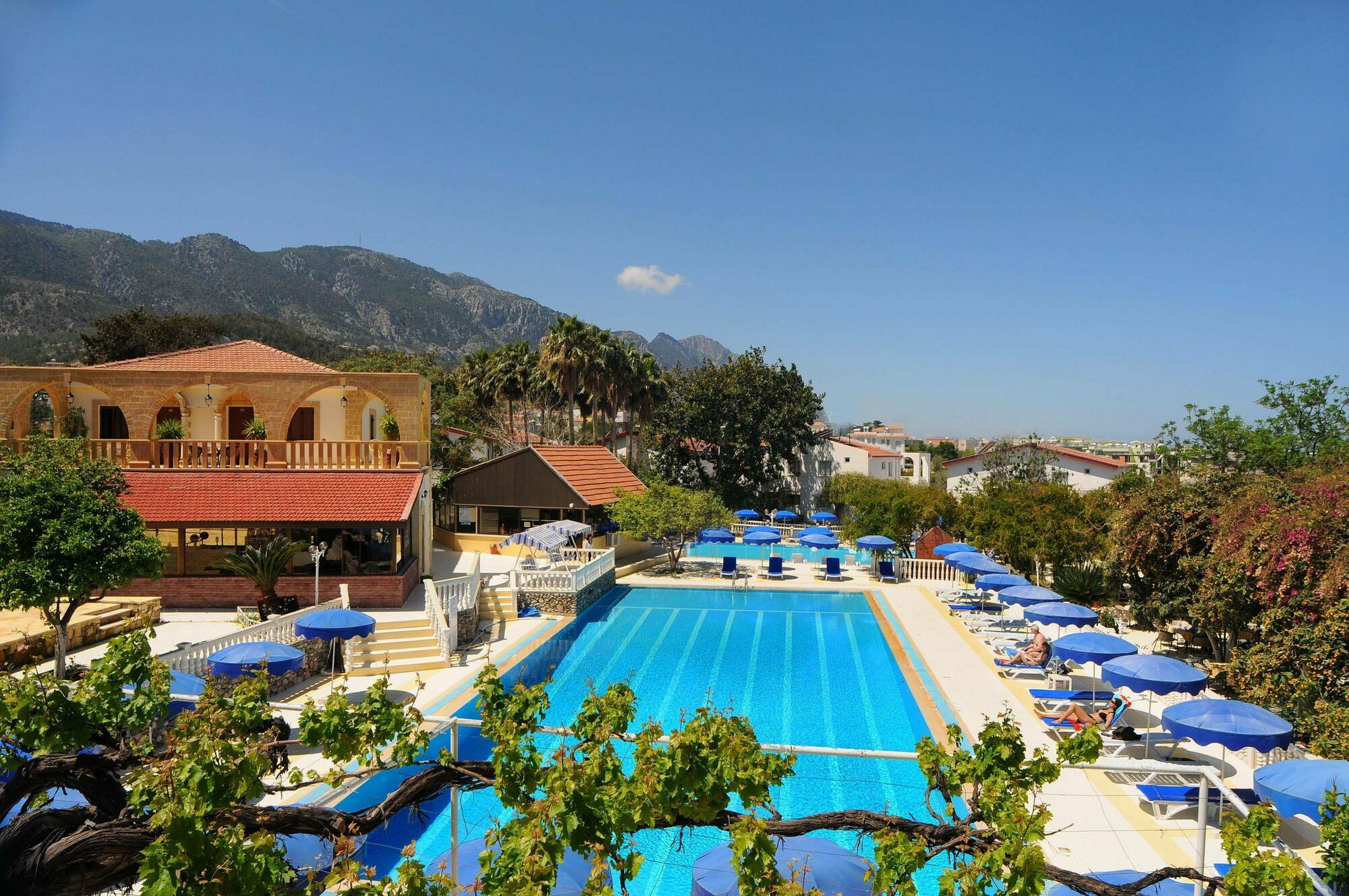 Riverside Garden Resort Kyrenia  Exterior foto